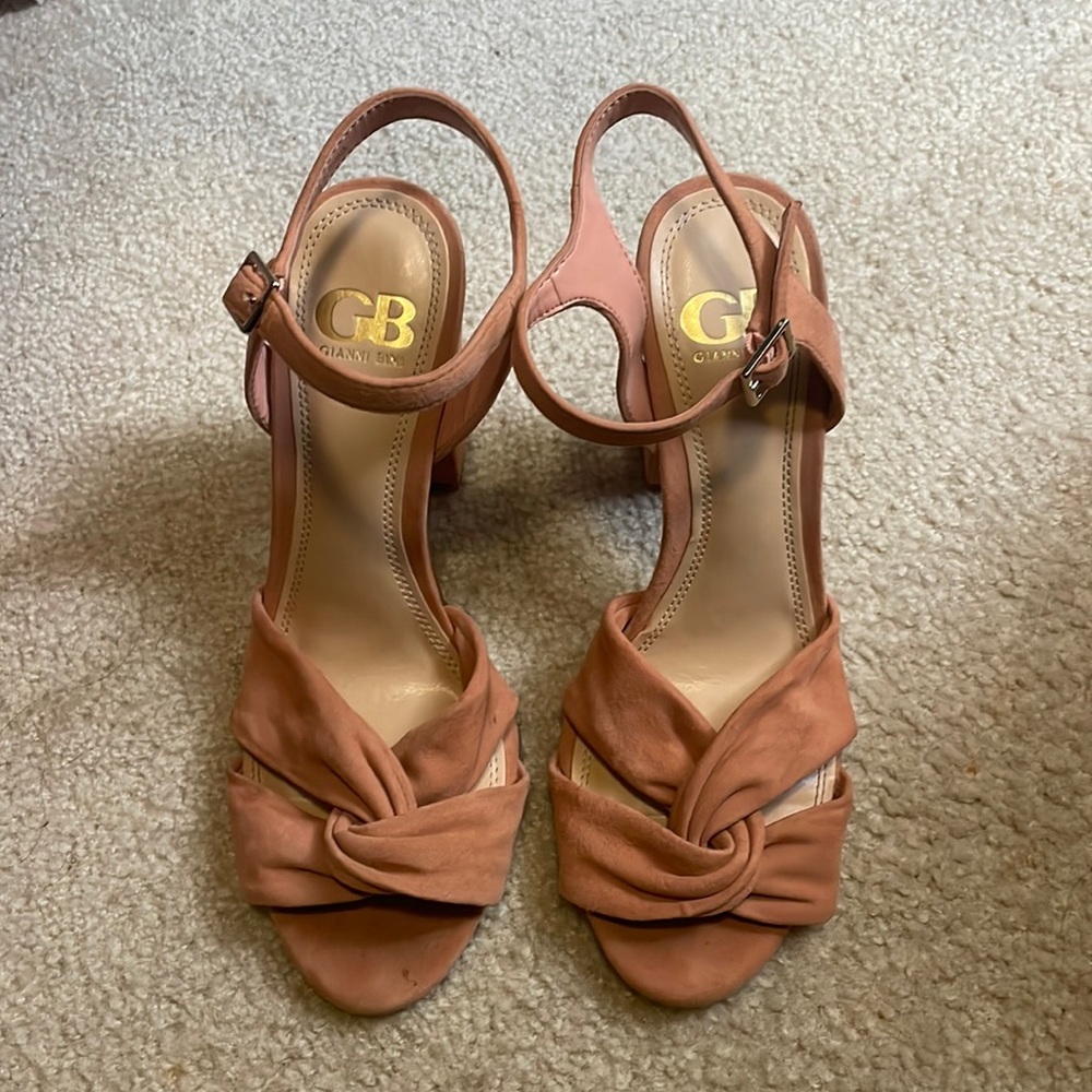 Gianni Bini peach suede block heels